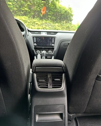 Skoda Octavia cena 45900 przebieg: 217490, rok produkcji 2019 z Nysa małe 254